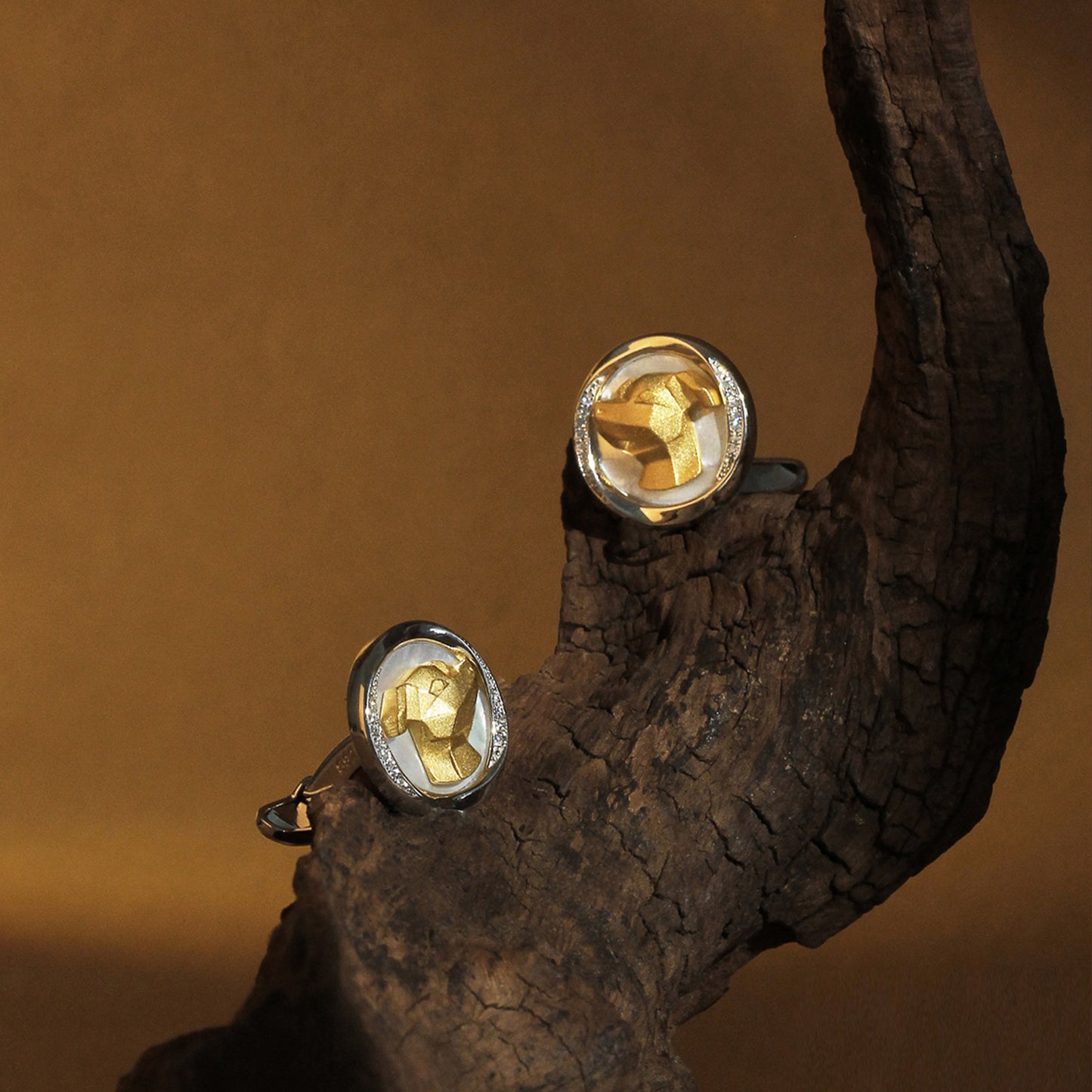 Mobius Series Zodiac Dog Cufflinks MM2410S